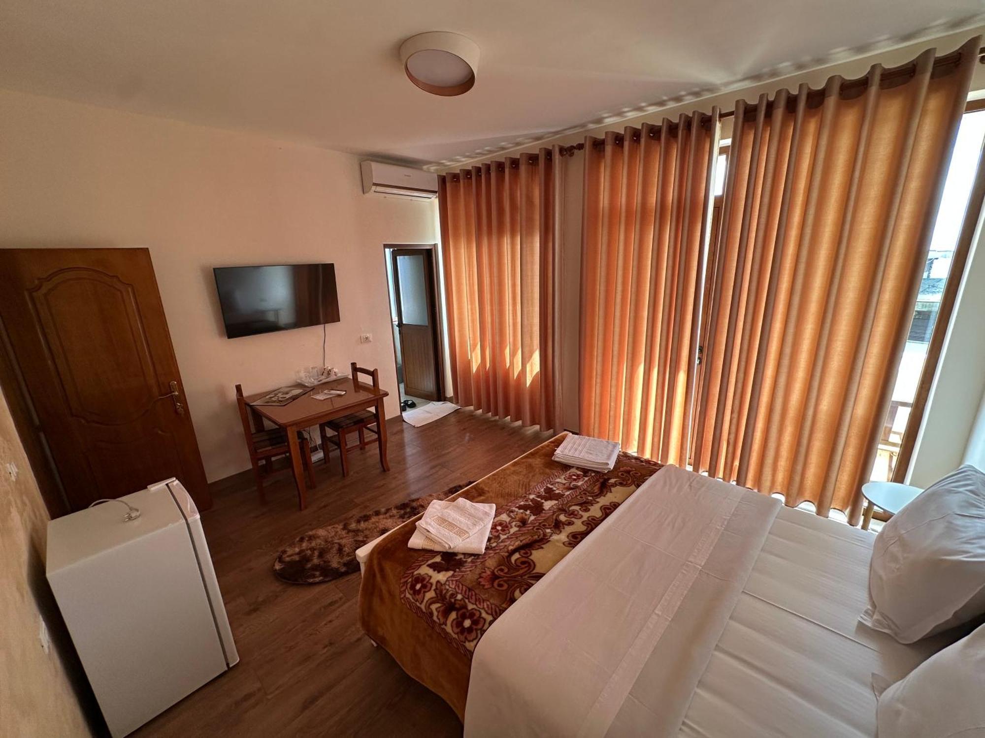 Guni Inn Κρούγια Εξωτερικό φωτογραφία