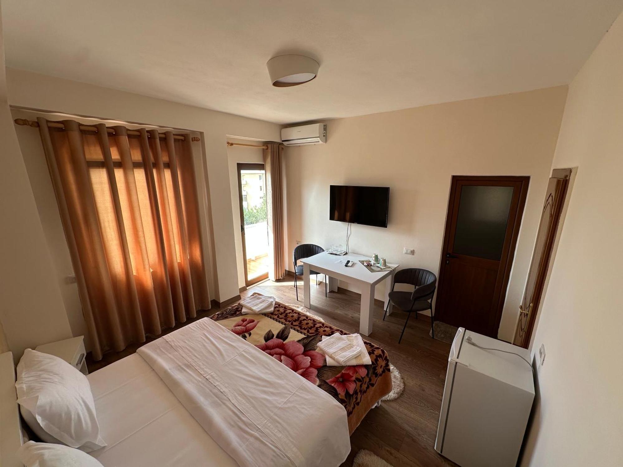 Guni Inn Κρούγια Εξωτερικό φωτογραφία